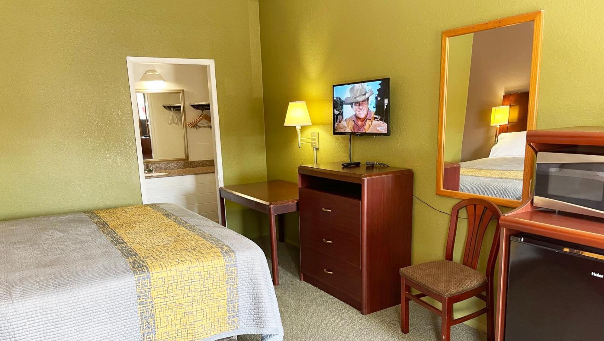 Express Inn Thomson Bagian luar foto