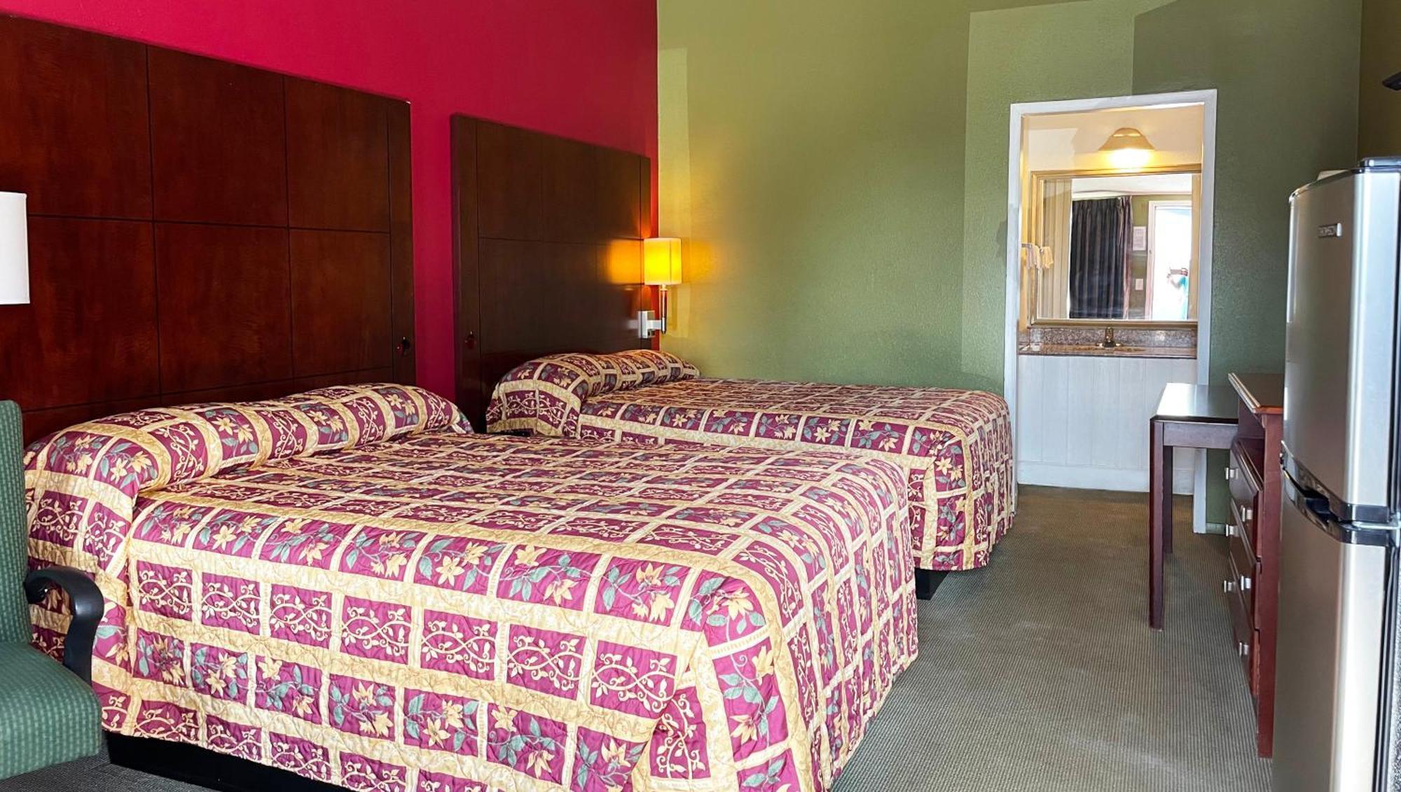 Express Inn Thomson Bagian luar foto