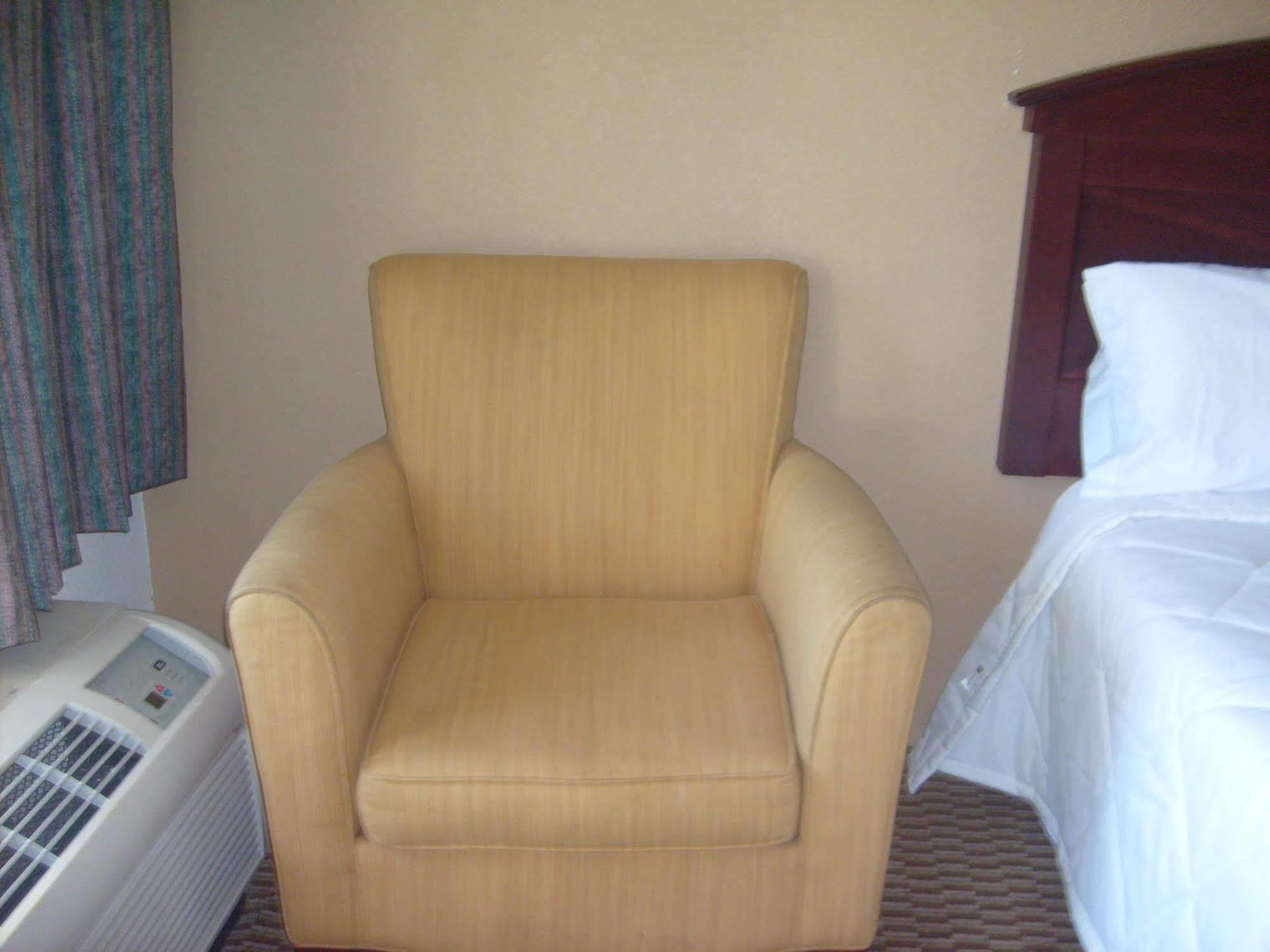 Express Inn Thomson Bagian luar foto