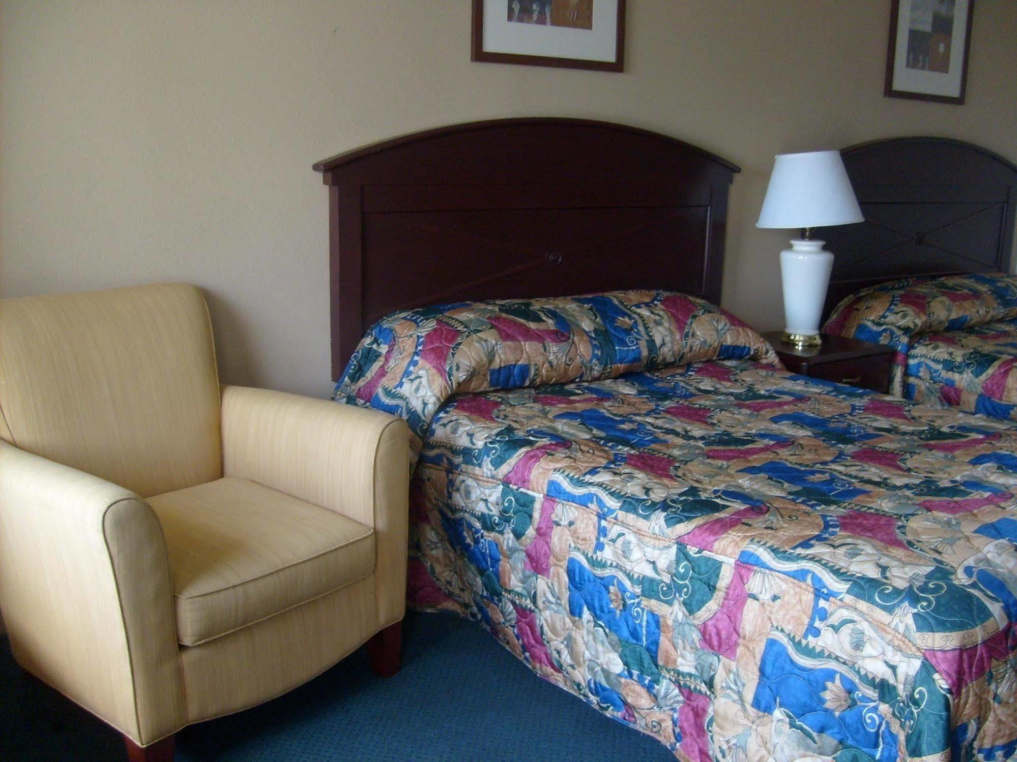 Express Inn Thomson Bagian luar foto